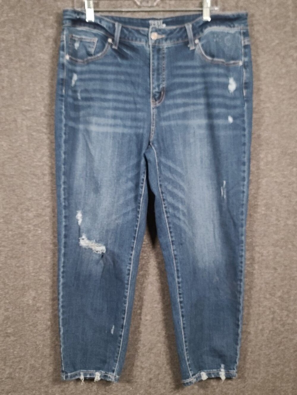 Time and Tru Women's Size 16 Mid Rise Straight Leg Distressed Jeans